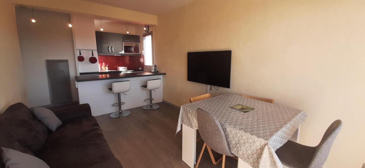 Residence De La Plage Appart A 2 Pas De La Plage Et Du Marche Saint-Cyprien  Exterior foto